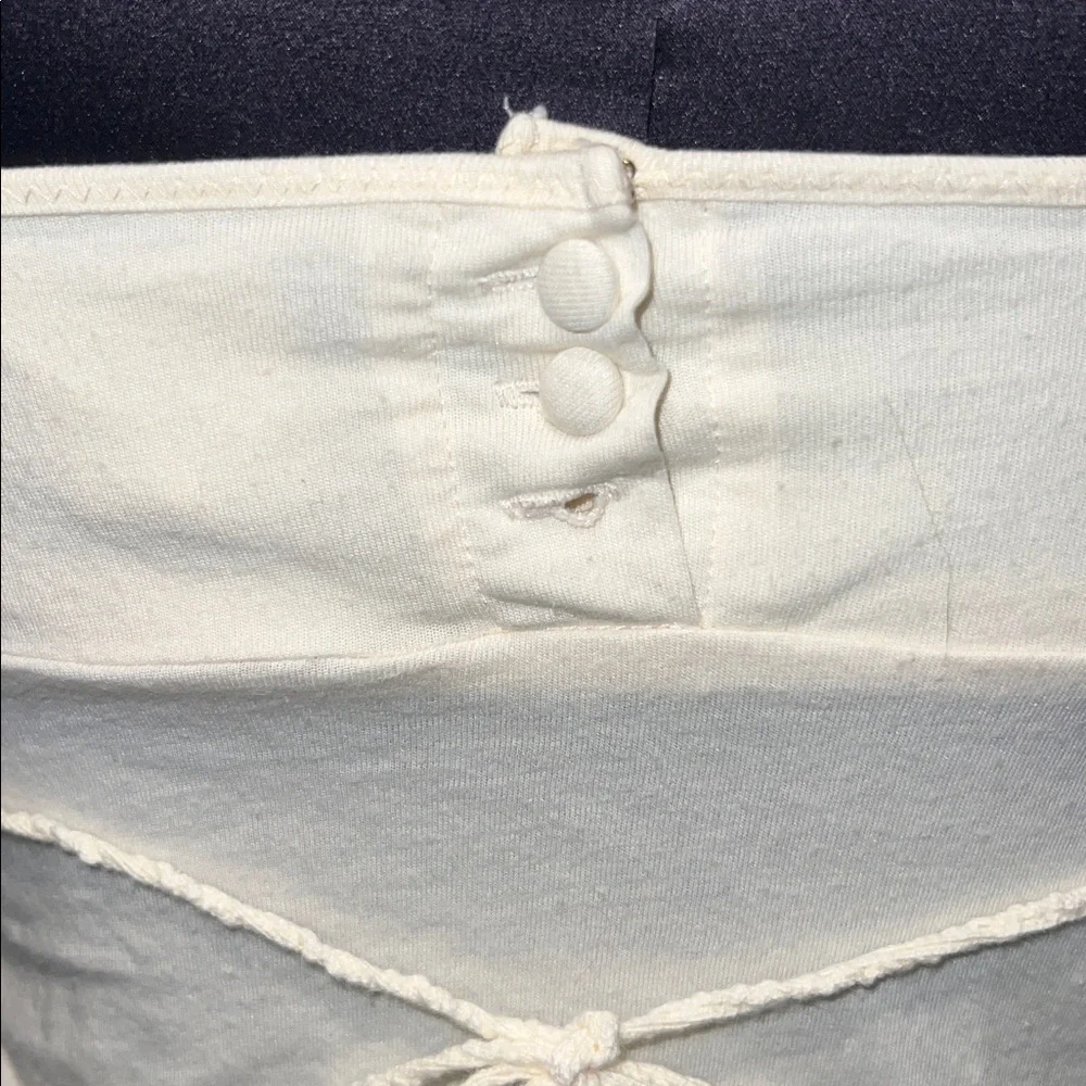 American eagle Outfitters Off-white Cami Tank! - Picture 3 of 3